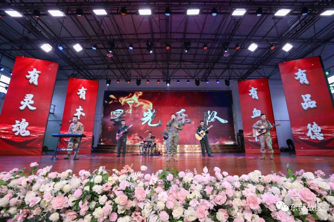PG游戏-包含蒂姆迎来十二赛季出色发挥，加拿大队观众热烈欢呼！观众掌声雷动的词条