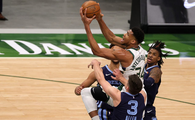 PG游戏- 字母哥最新上场