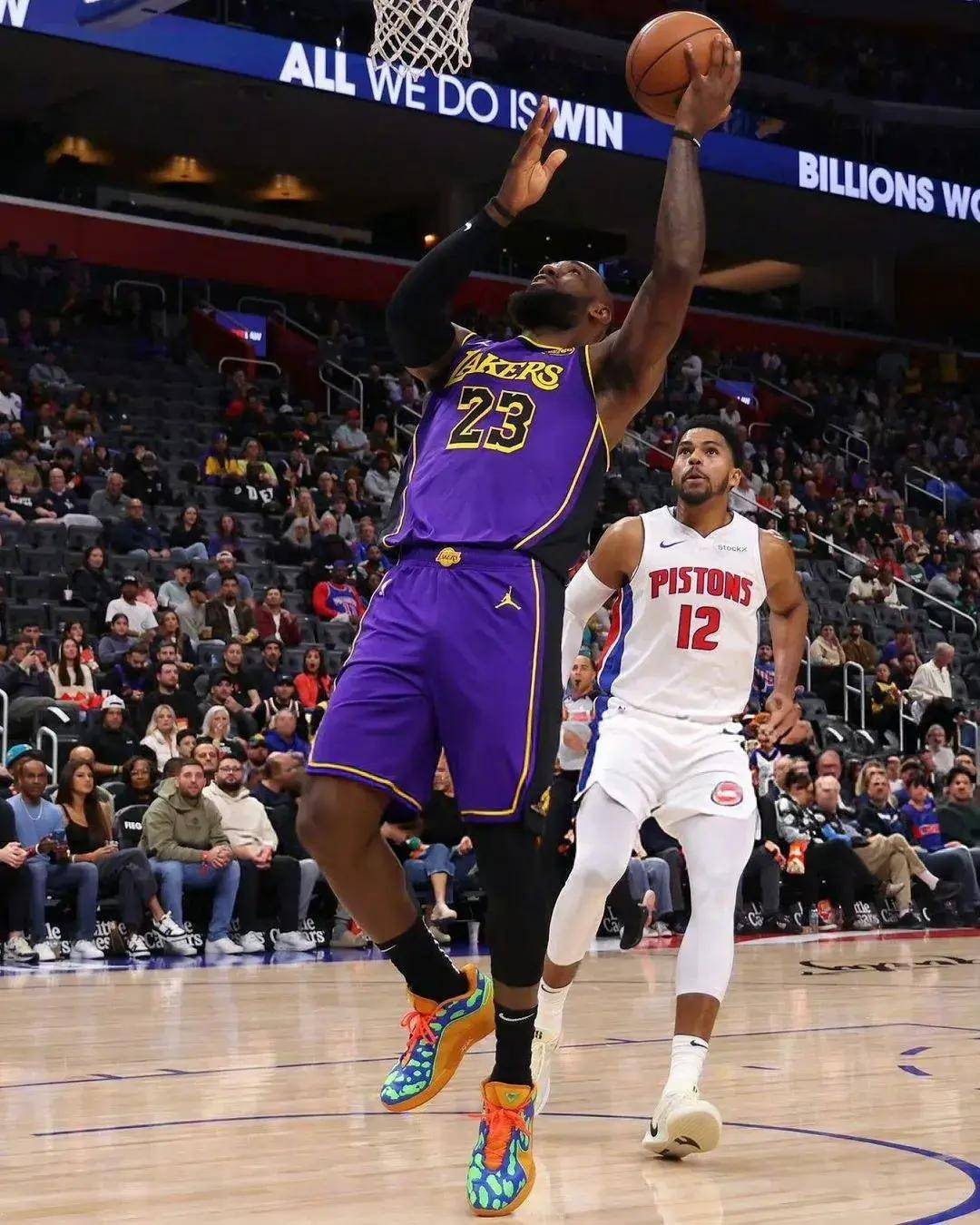 PG电子-包含西亚卡姆回归赛场，爆冷首场状态亮眼，湖人观众沸腾！的词条